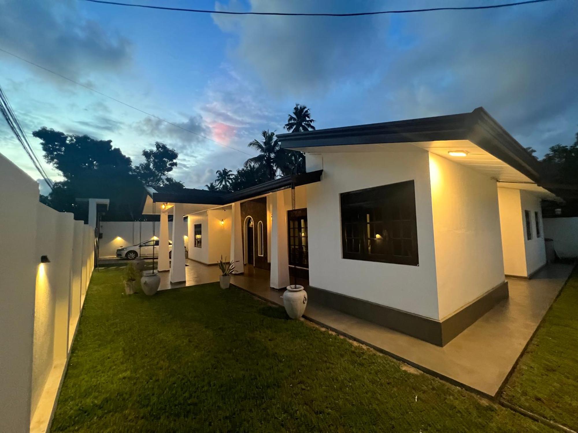 River Breeze Guest House Weligama Exterior foto